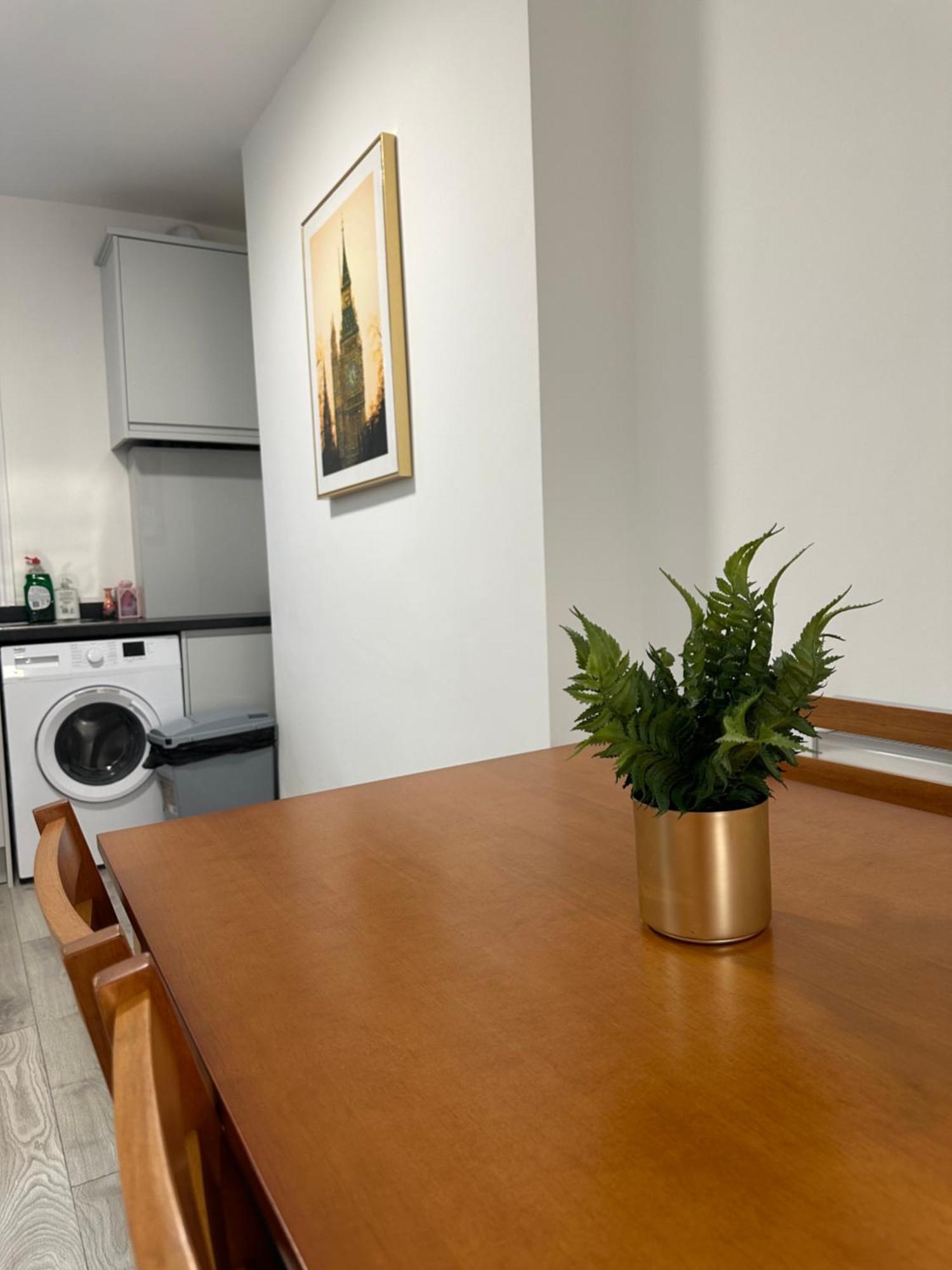 Stunning Newly Refurbished 1 Bed In Kings Cross, St Pancras!320 Appartement Londen Buitenkant foto