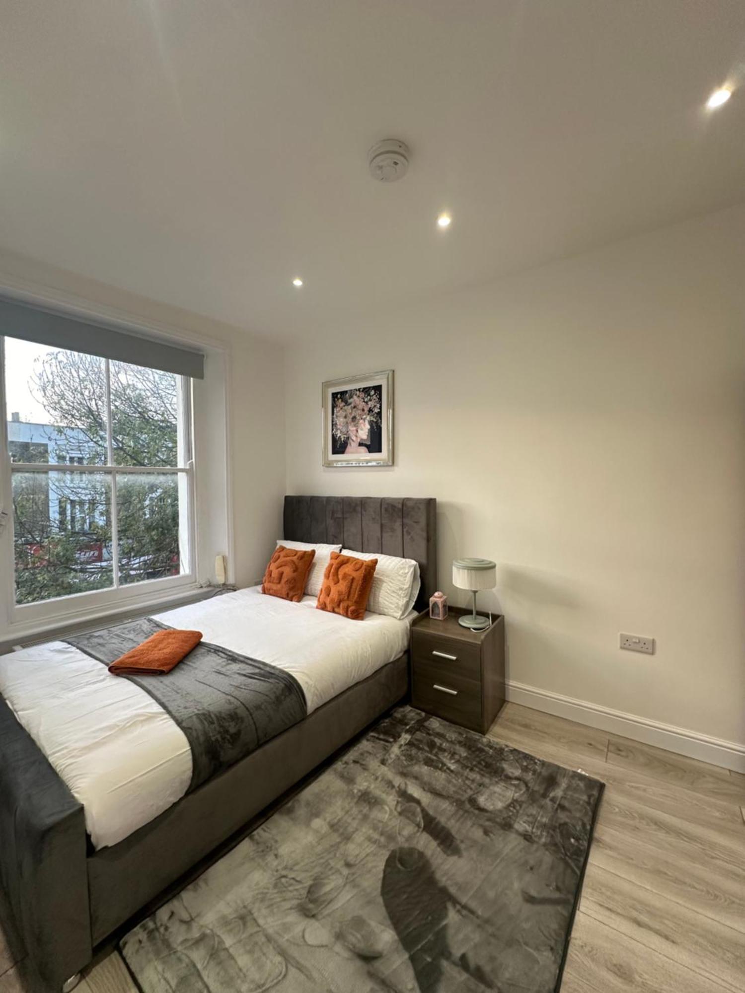 Stunning Newly Refurbished 1 Bed In Kings Cross, St Pancras!320 Appartement Londen Buitenkant foto