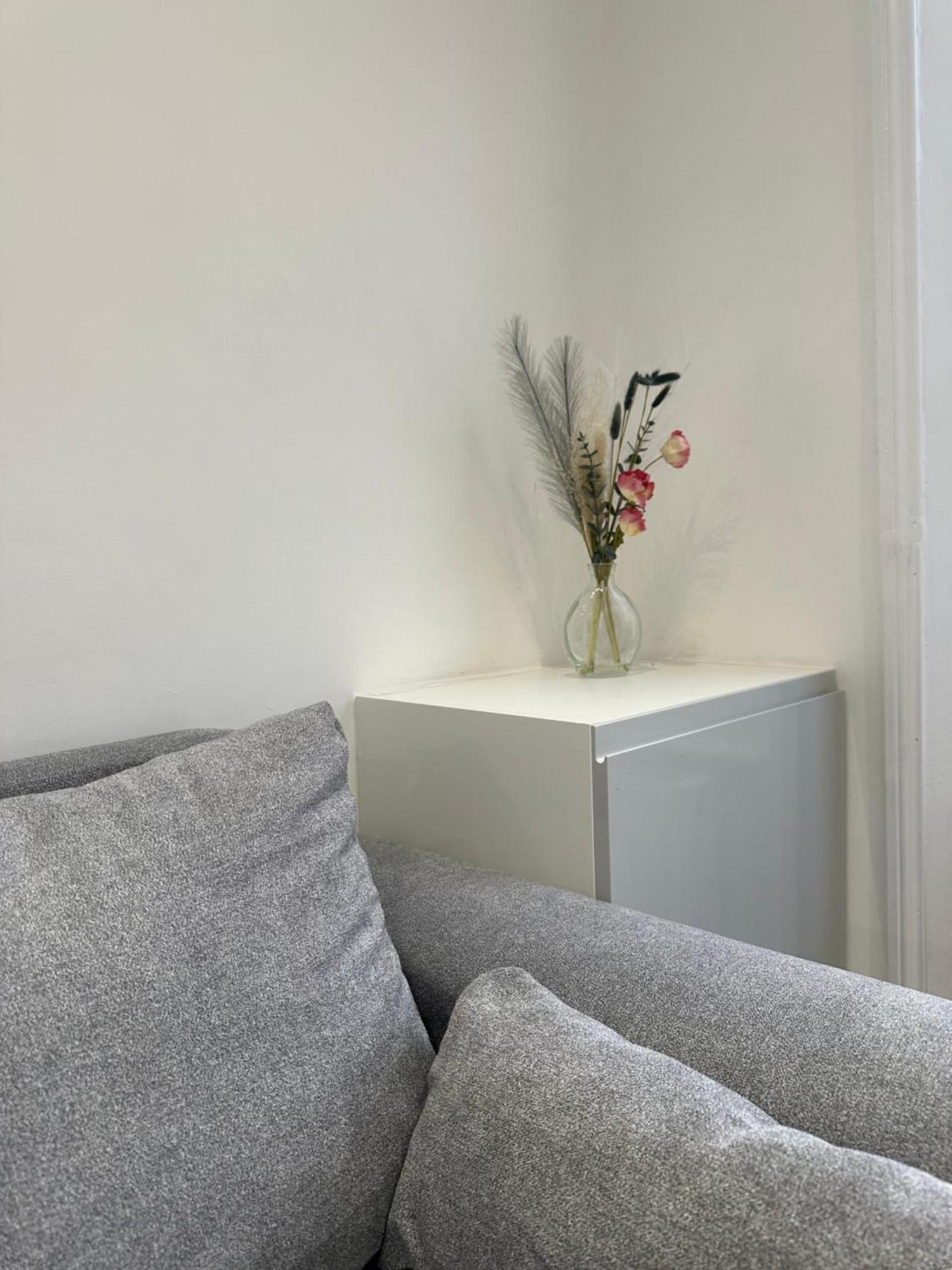 Stunning Newly Refurbished 1 Bed In Kings Cross, St Pancras!320 Appartement Londen Buitenkant foto