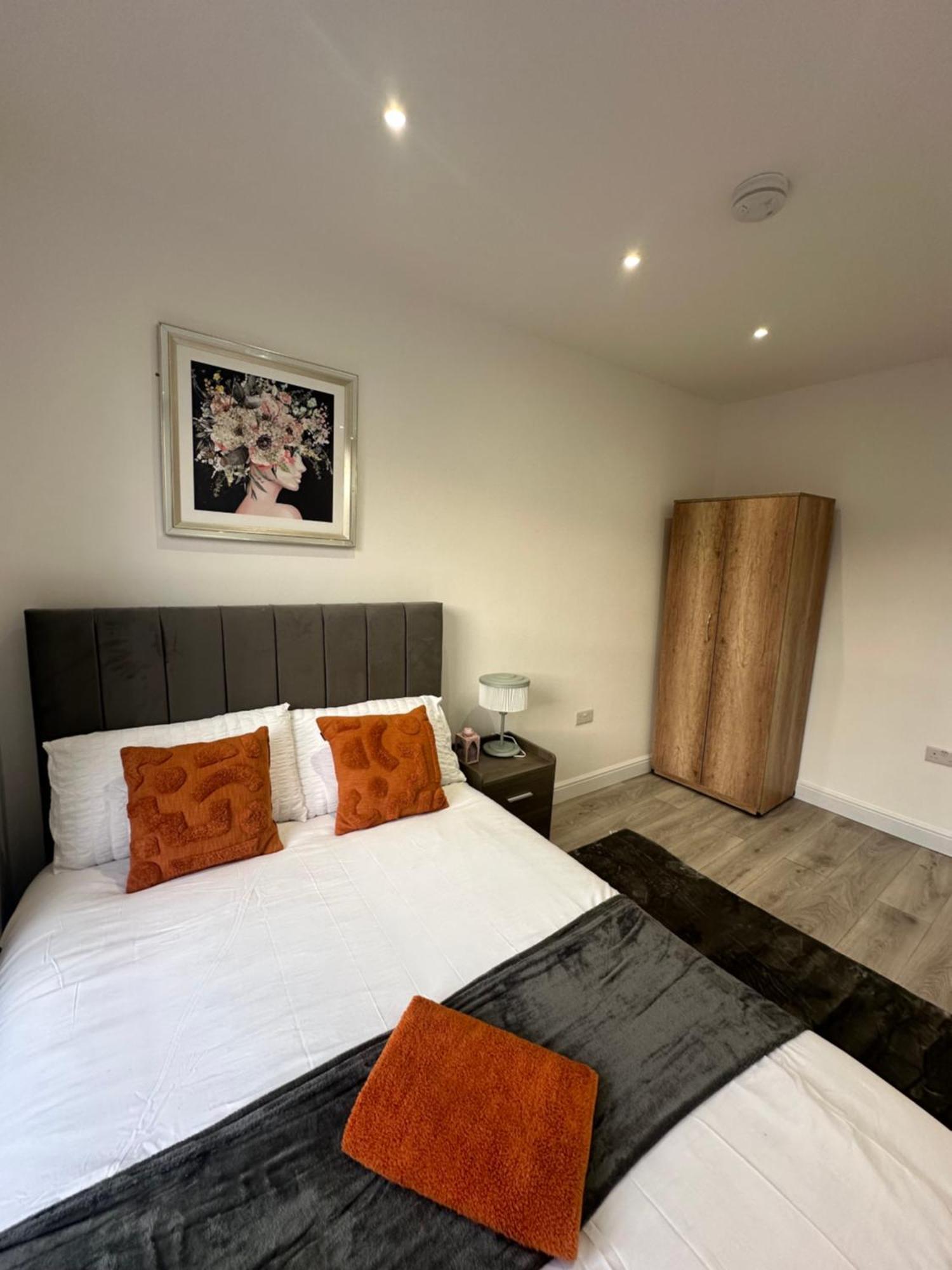 Stunning Newly Refurbished 1 Bed In Kings Cross, St Pancras!320 Appartement Londen Buitenkant foto