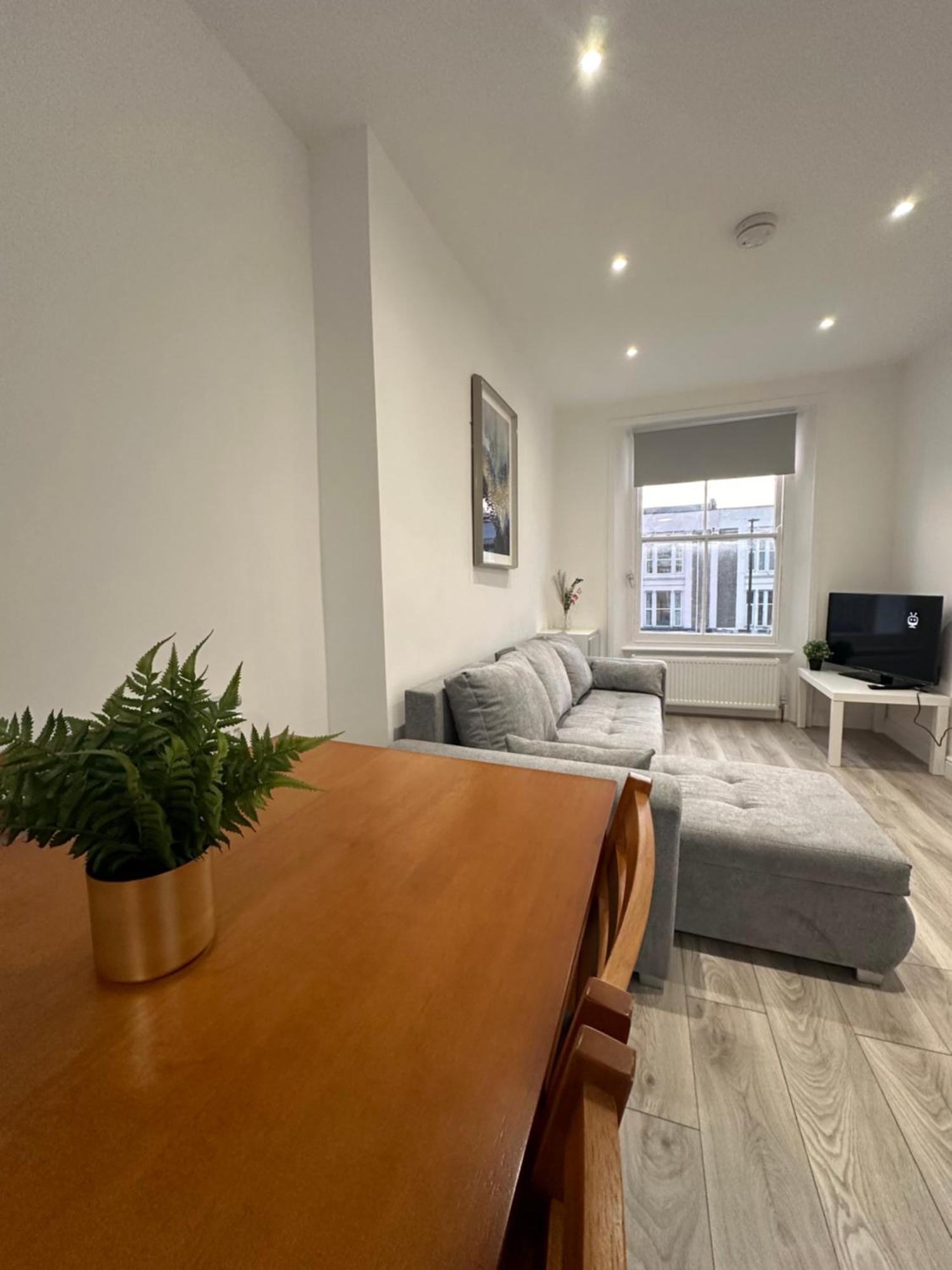 Stunning Newly Refurbished 1 Bed In Kings Cross, St Pancras!320 Appartement Londen Buitenkant foto