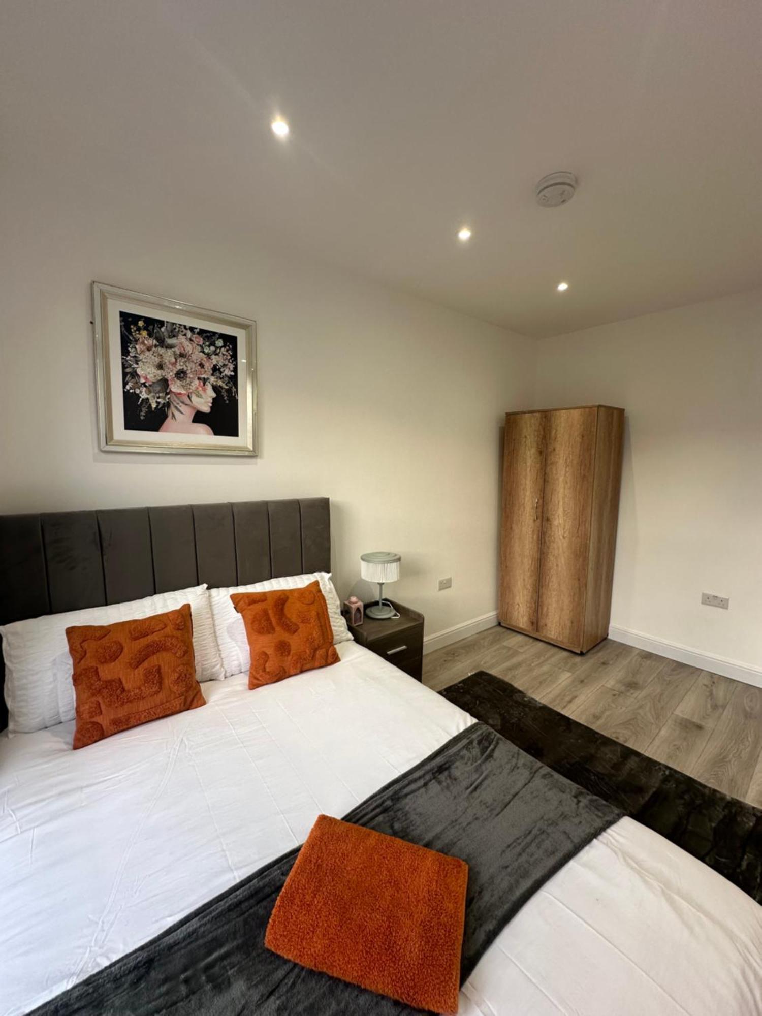 Stunning Newly Refurbished 1 Bed In Kings Cross, St Pancras!320 Appartement Londen Buitenkant foto