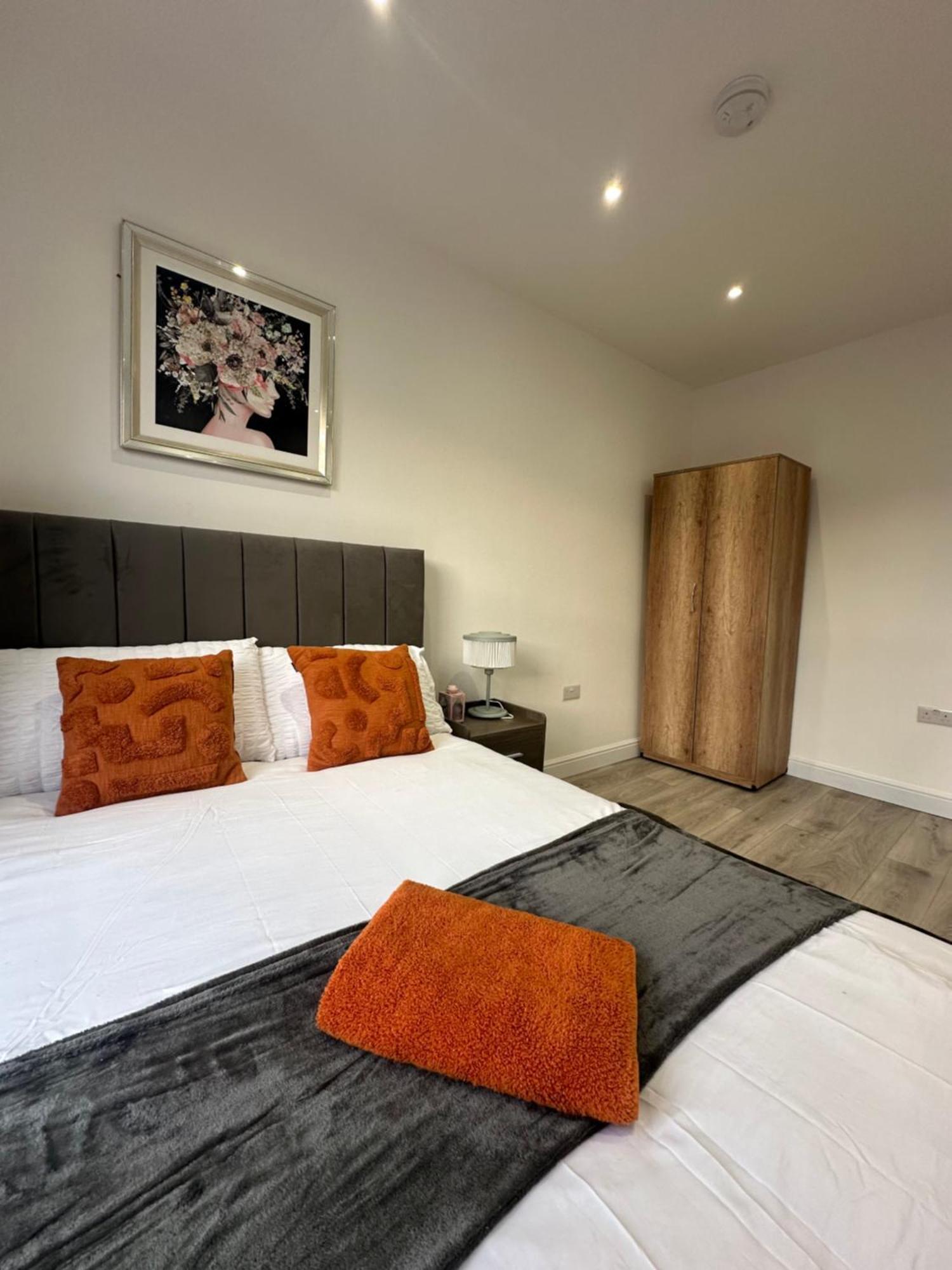 Stunning Newly Refurbished 1 Bed In Kings Cross, St Pancras!320 Appartement Londen Buitenkant foto