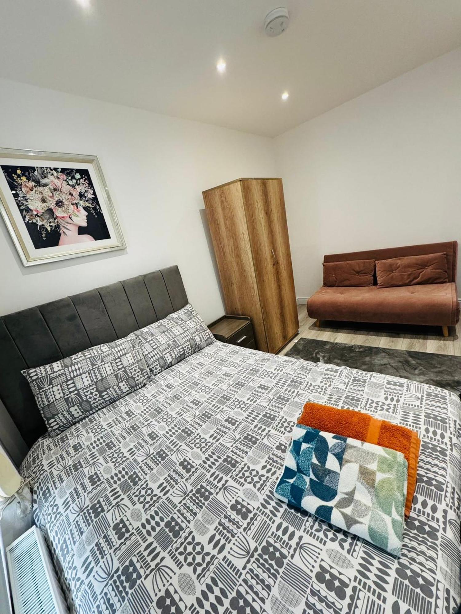 Stunning Newly Refurbished 1 Bed In Kings Cross, St Pancras!320 Appartement Londen Buitenkant foto