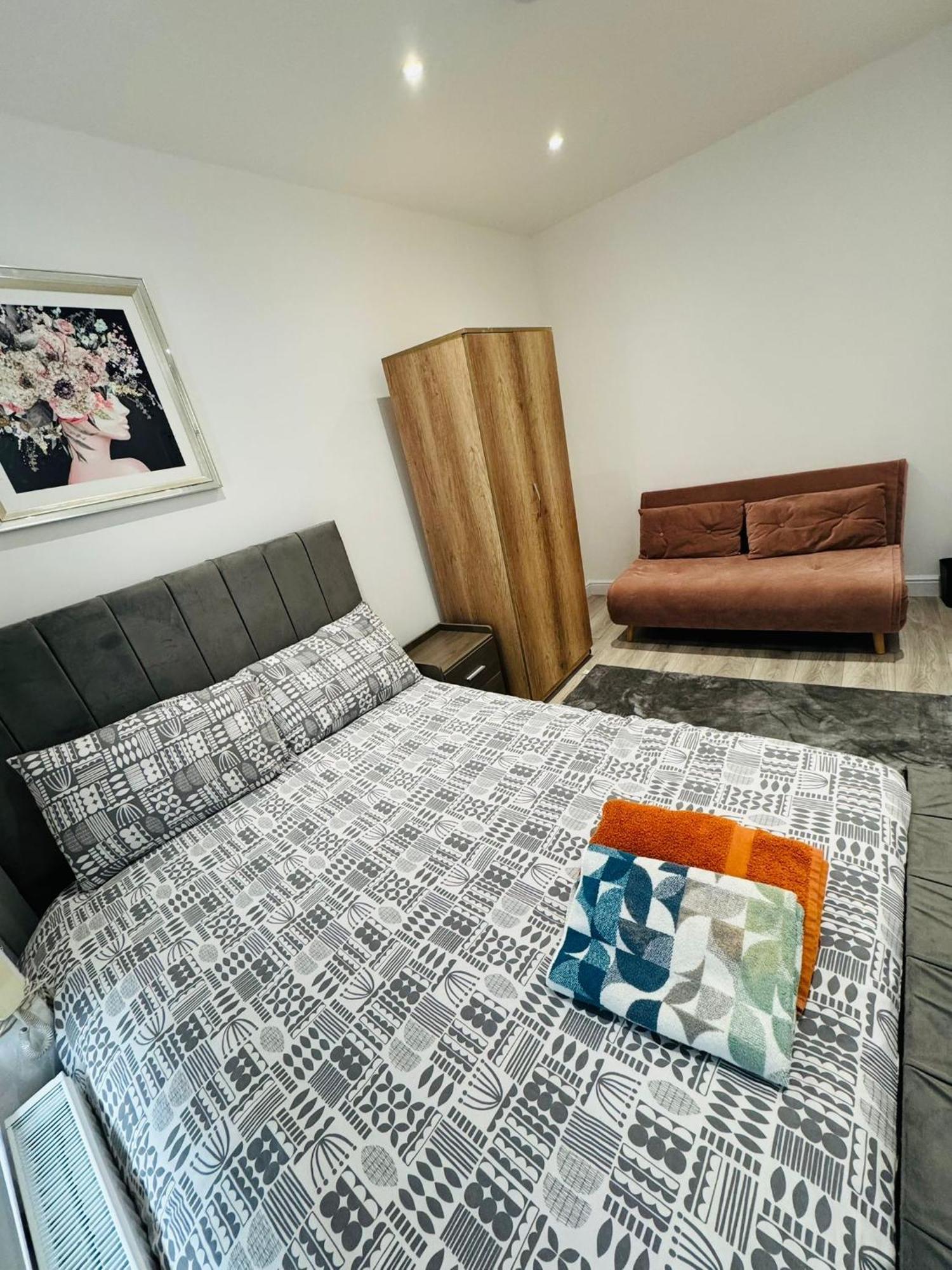 Stunning Newly Refurbished 1 Bed In Kings Cross, St Pancras!320 Appartement Londen Buitenkant foto